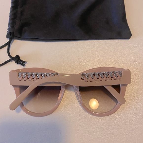 🌞🕶️✨ Stella McCartney Sunglasses in Light Pink/Rose Gold - Picture 2 of 4